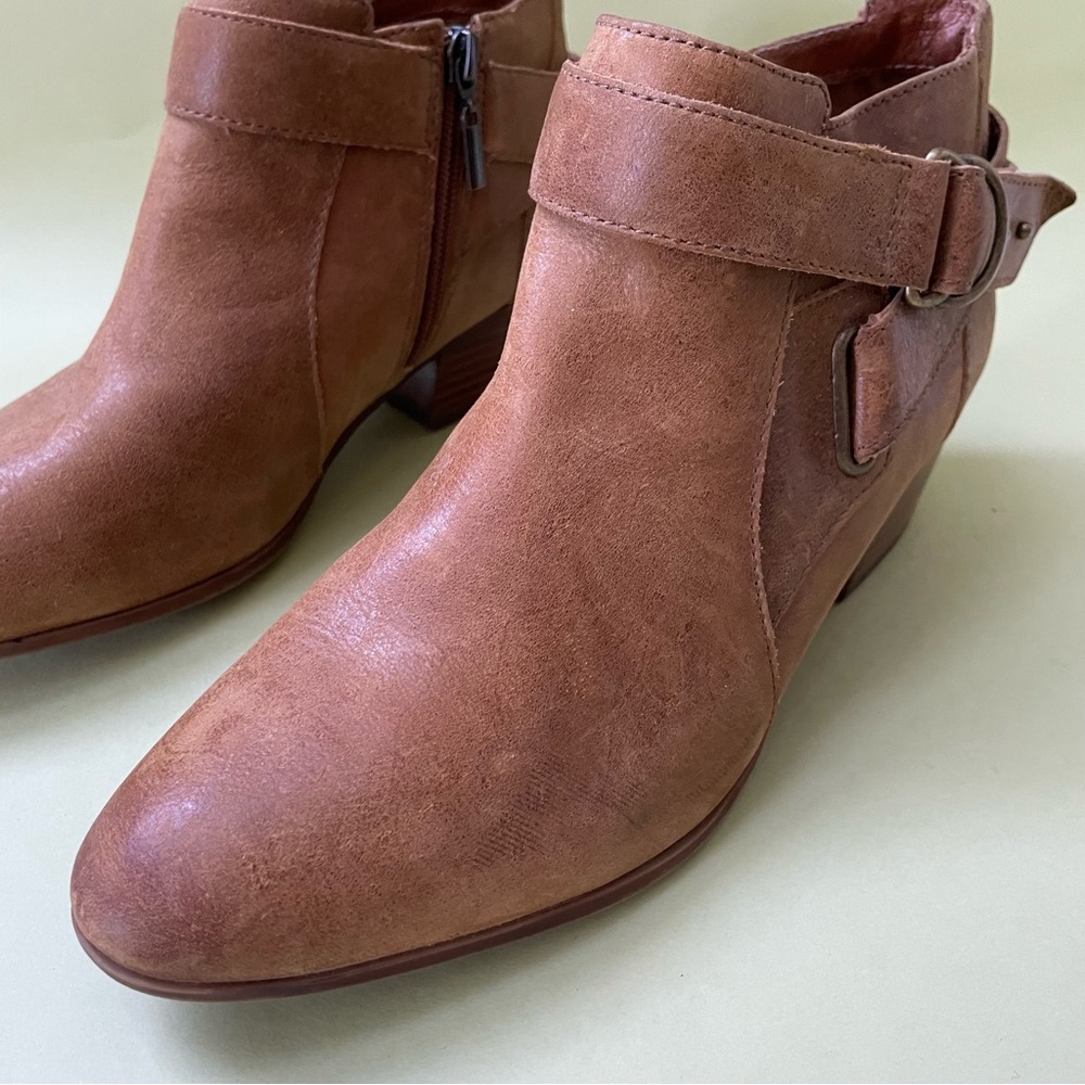 Vintage caramel Clarks distressed leather booties - Picture 4 of 10